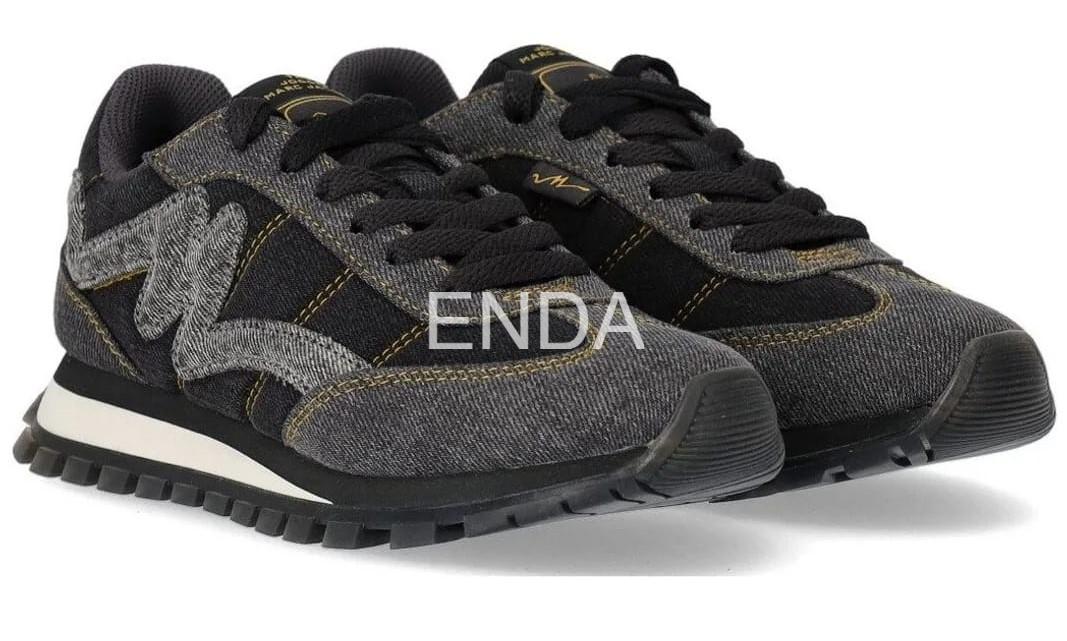 ZAPATILLA NEGRA - MARC JACOBS (MJ)