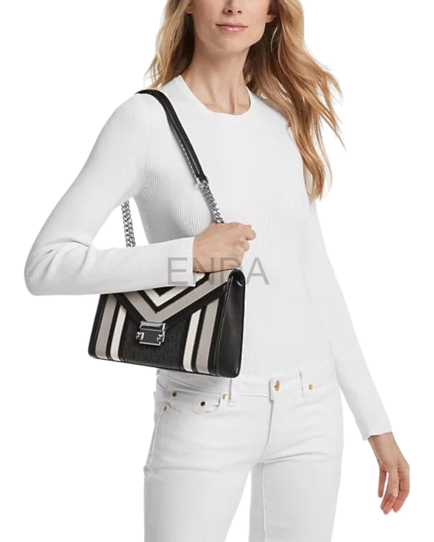 CARTERA WHITNEY NEGRA MONOGRAMA CON LÍNEAS - MICHAEL KORS