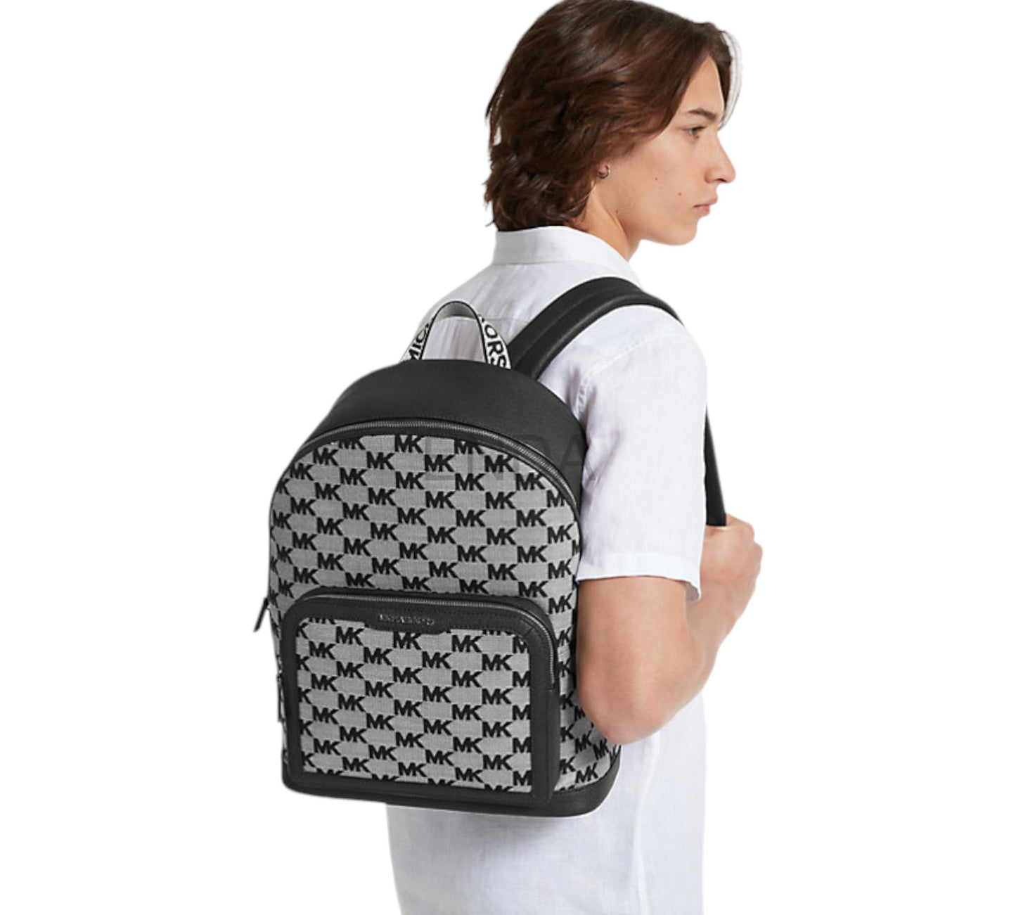 MOCHILA GRANDE NEGRA MONOGRAMA - MK