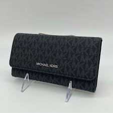 MK Jet Set Trifold Black