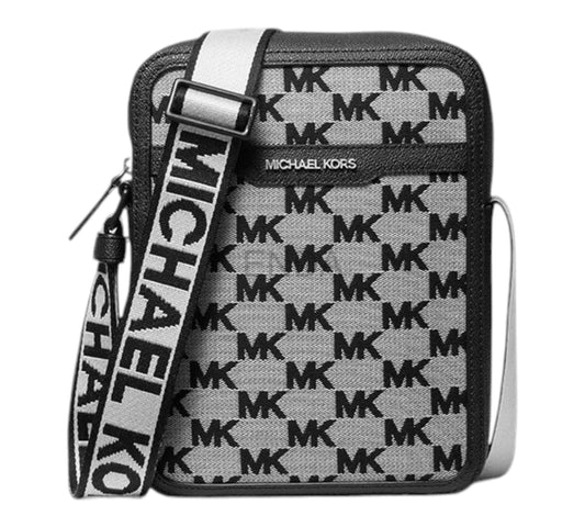 MORRAL NEGRO MONOGRAMA DE VARON - MK