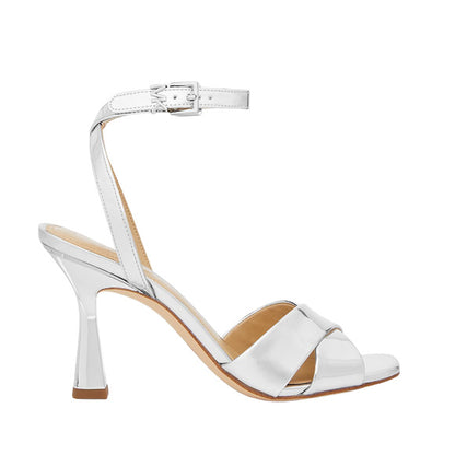 Sandalia Michael Kors Cara de tacón de piel sintética metalizada plateada